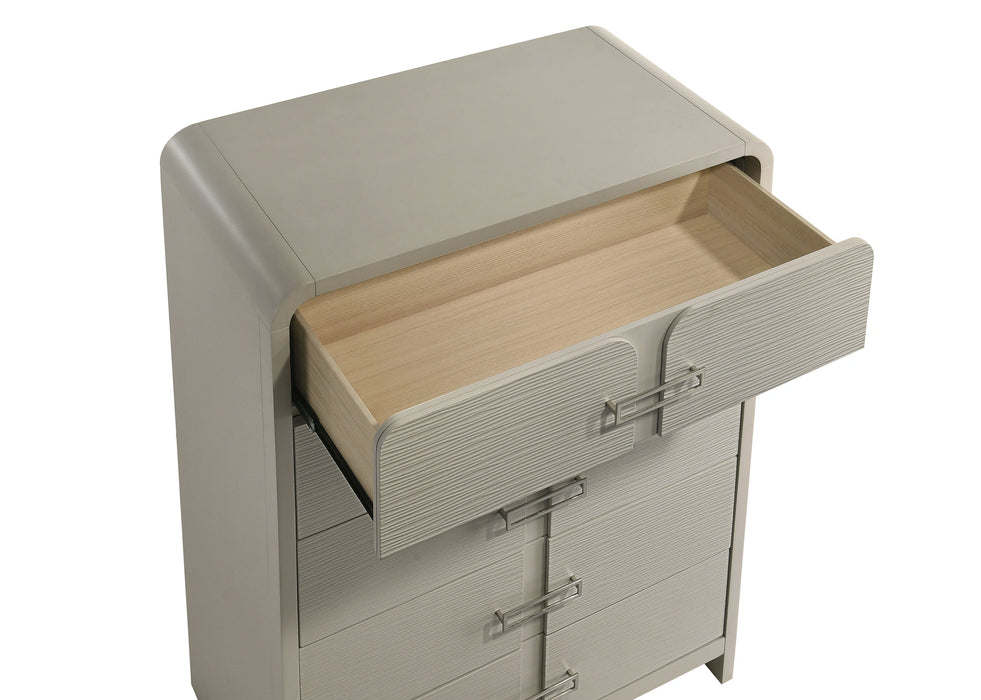 Aria Chest
