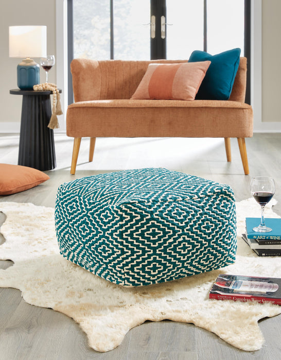 Brynnsen Pouf - Smart Rent To Own (PA) - Multi Location