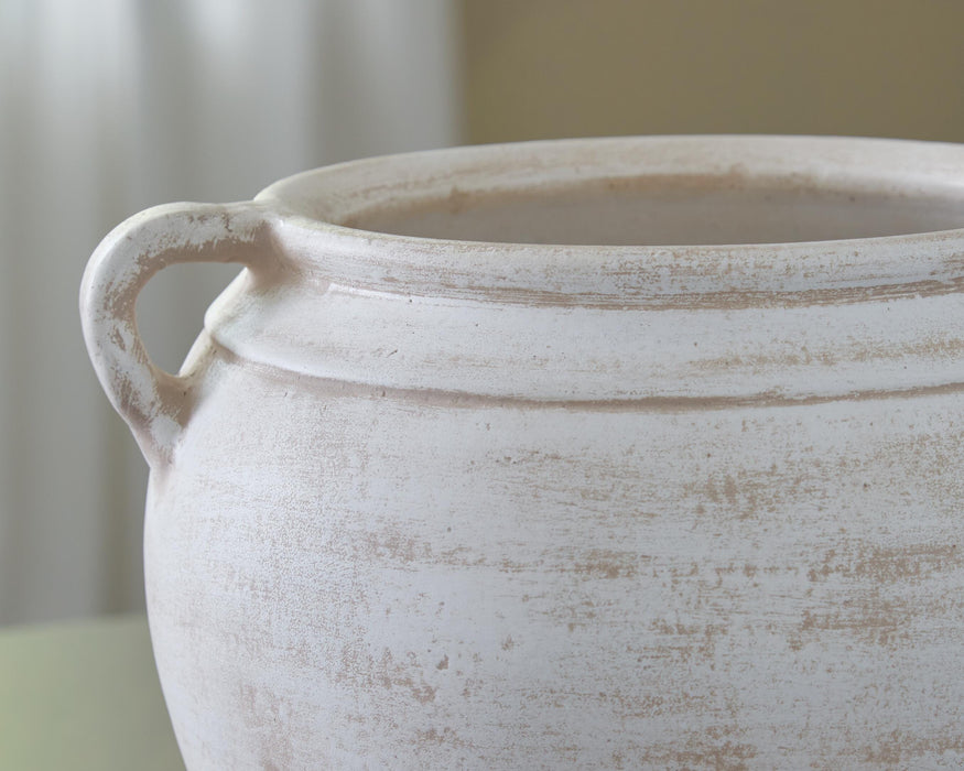 Meadie Vase - Smart Rent To Own (PA) - Multi Location