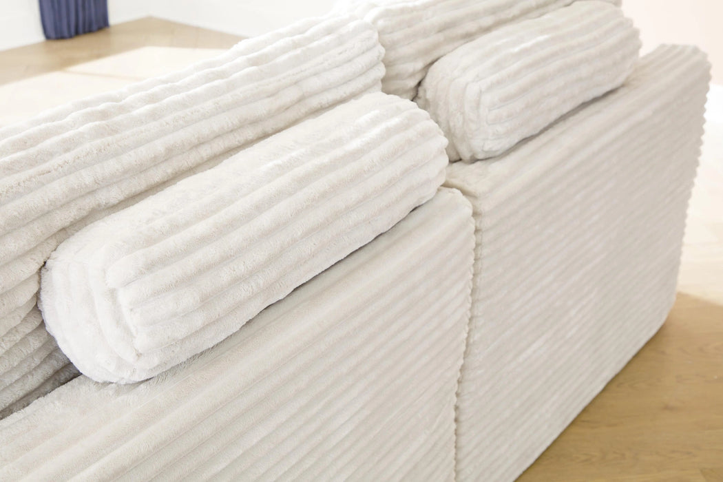 Canefield Sectional
